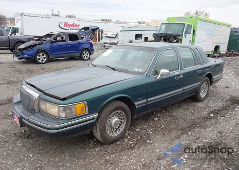 1994 Lincoln Town Car Executive z USA, uszkodzony, nr VIN 1LNLM81W6RY649993